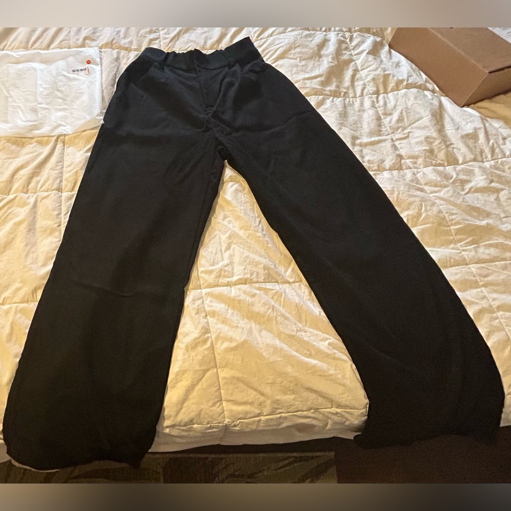 Brand new! Never worn! Black Wide-Leg, No-Gap Pants.  Women’s Size SMALL.